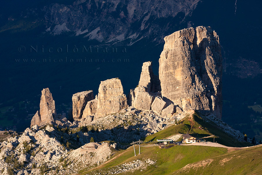 79379-5-torri.jpg