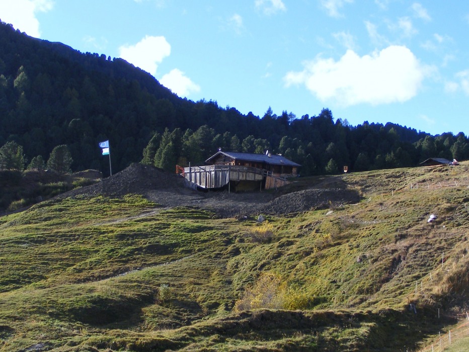 82087-via-alta-vg-9.10.12-003.jpg