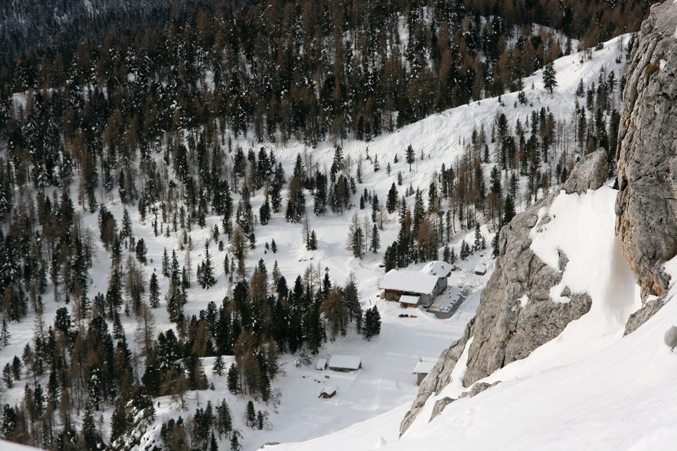 82694-rifugio-innevato.jpg