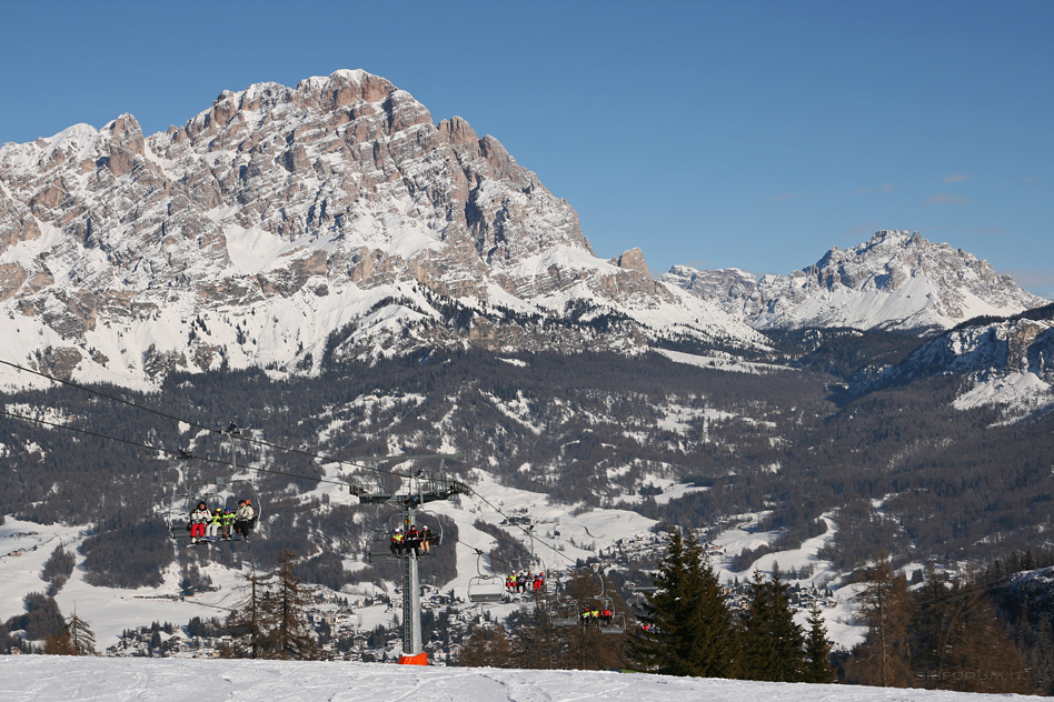82766-sciare-cortina.jpg