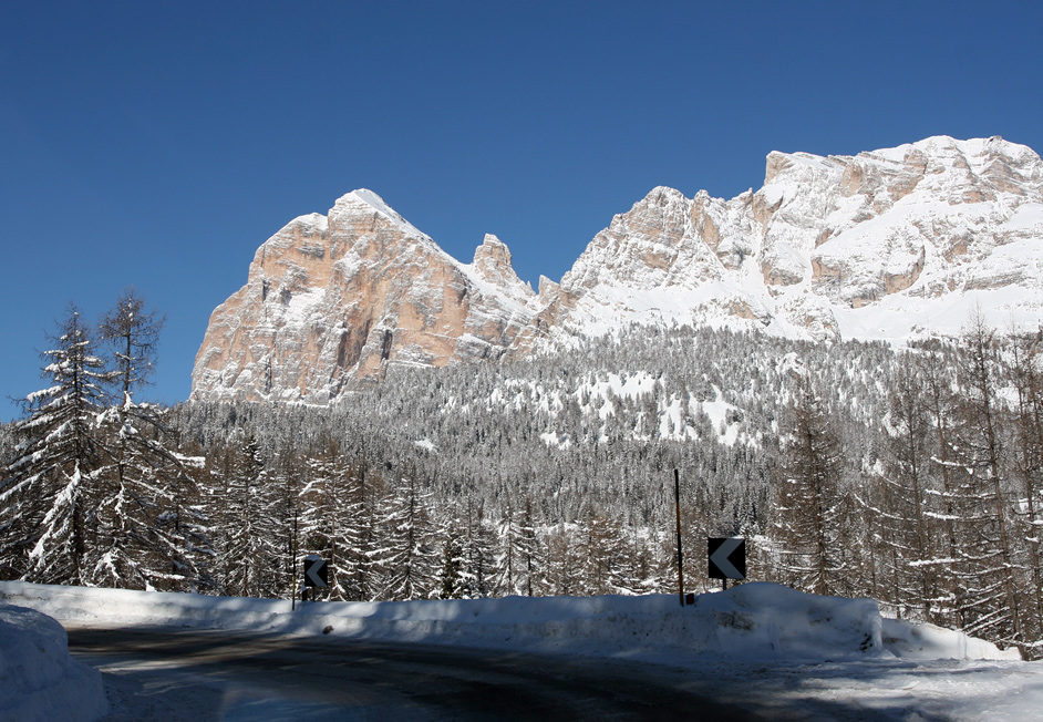 83776-strada-cortina.jpg