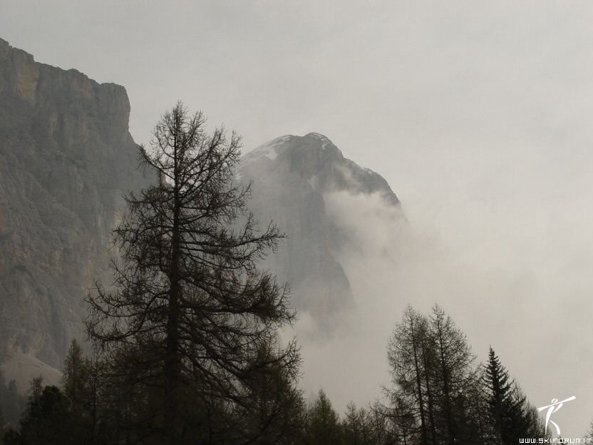 8993-tofana-rozes-nebbia.jpg