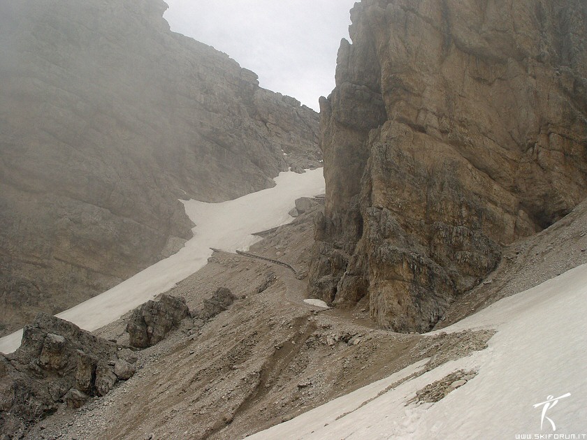 9004-sentiero-giussani-dolomiti.jpg