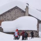 Malga Venegiota "sommersa" dalla neve