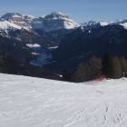 sulla rossa Pramartin e il Gruppo del Sella sulla rossa Pramartin e il Gruppo del Sella