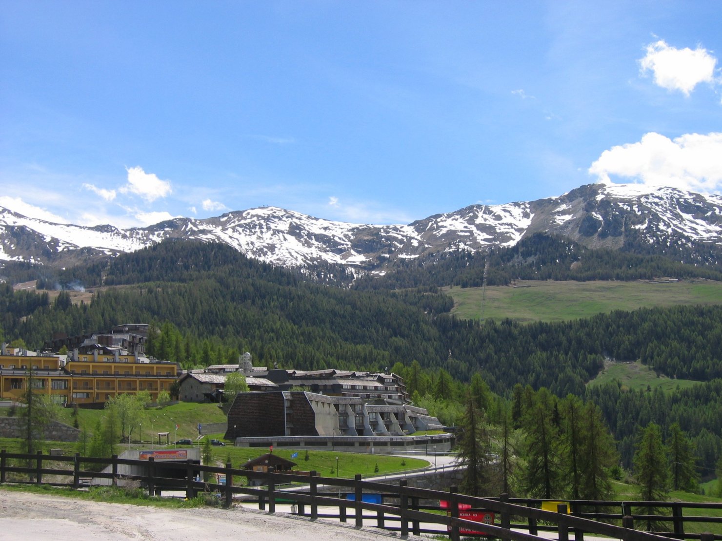 Foto di Pila, Aosta, maggio 2006