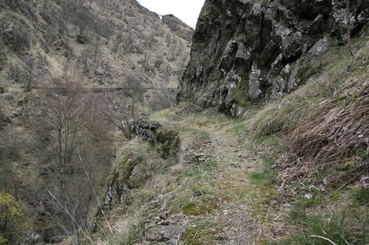 100655-monte-aiona-dal-passo-ghiffi-25-apr-2013-158.jpg