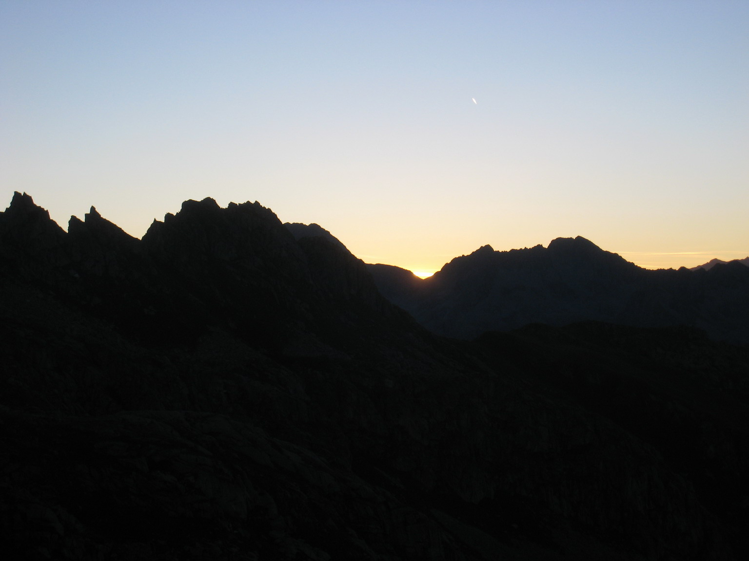 10836-il-sole-sorge-dietro-al-brenta.jpg