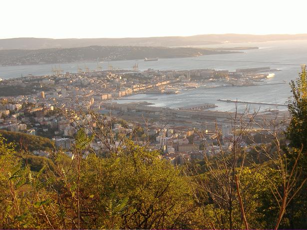 11014-trieste-verso-il-tramonto-dall-obelisco.jpg