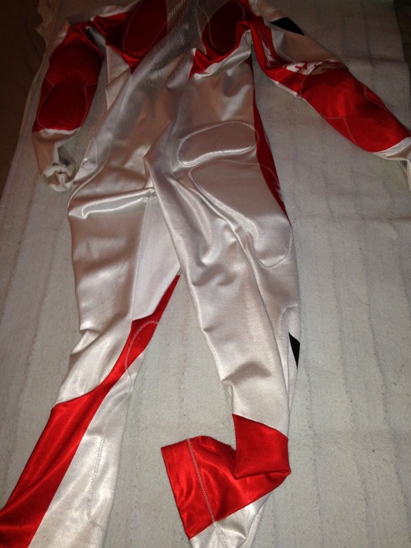 115206-tuta-dainese-2.jpg