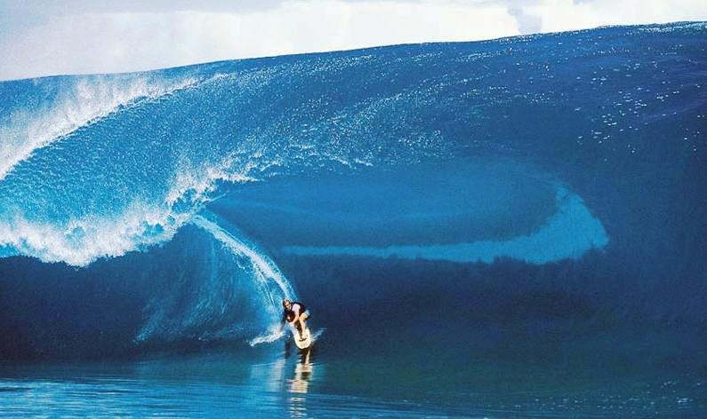 1160-lbteahupoo.jpg