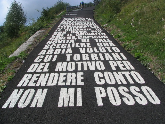 1284-murodisormano.jpg