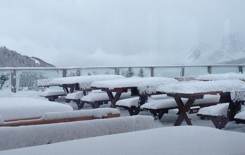 138349-tavoli-innevati.jpg