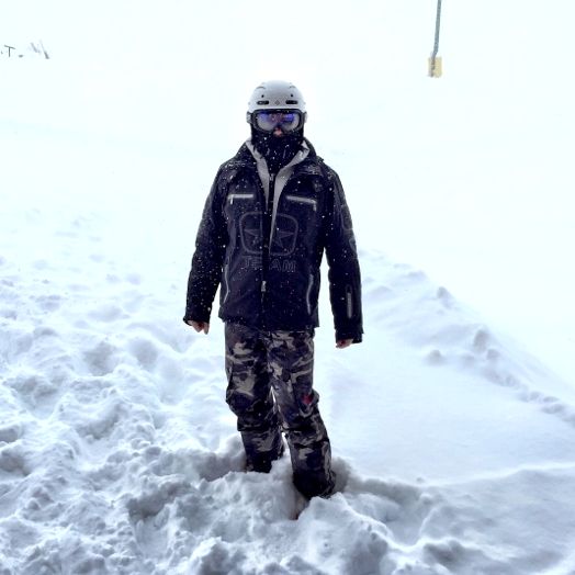 145109-waronsnow.jpg