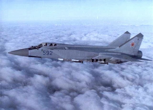 1459-mig31-foxhound.jpg