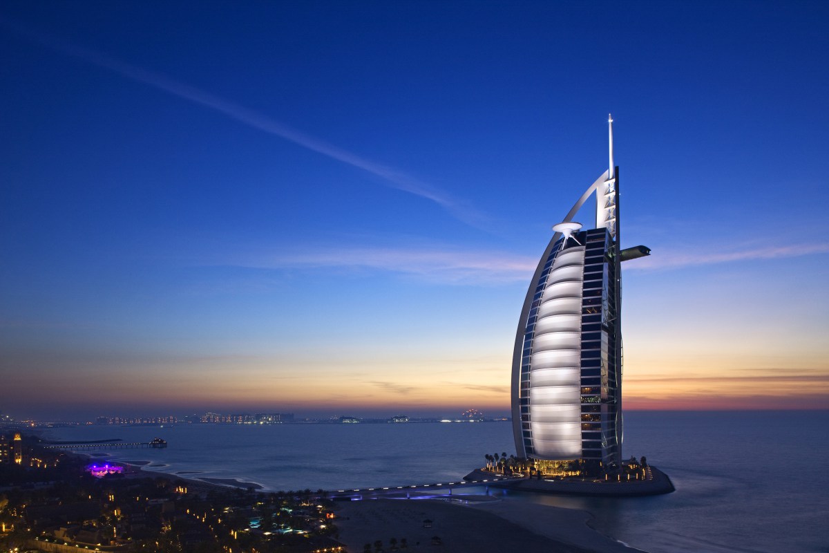 177686-burj-al-arab-exterior.jpg