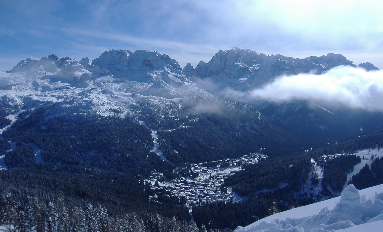 2204-panoramica-dal-pradalago-su-madonna-di-campiglio-e-sul-gruppo-di-brenta.jpg