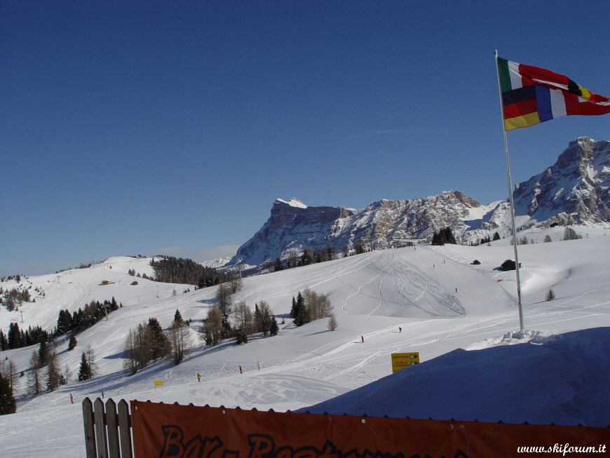 2296-piste-corvara-con-piz-la-ila-e-sasso-santa-croce.jpg