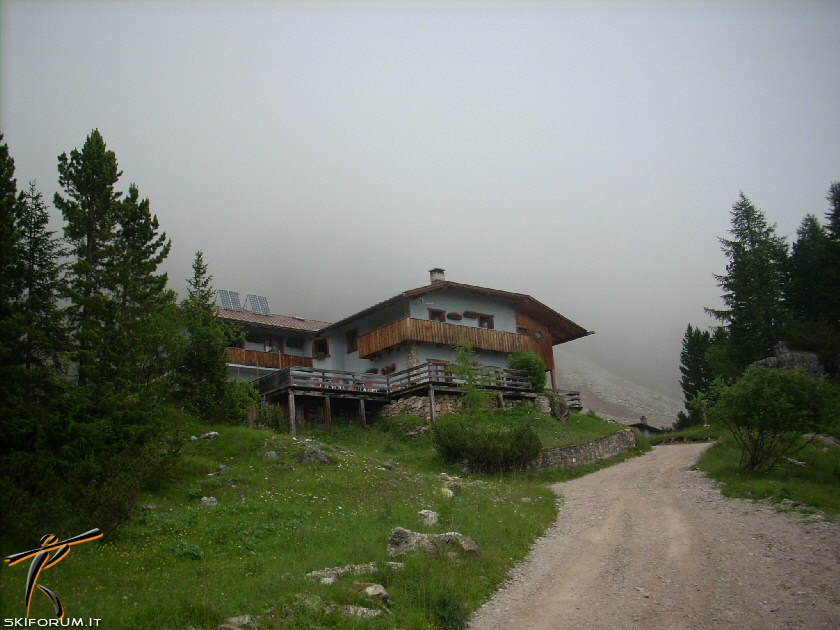 25204-rifugio-dibona.jpg