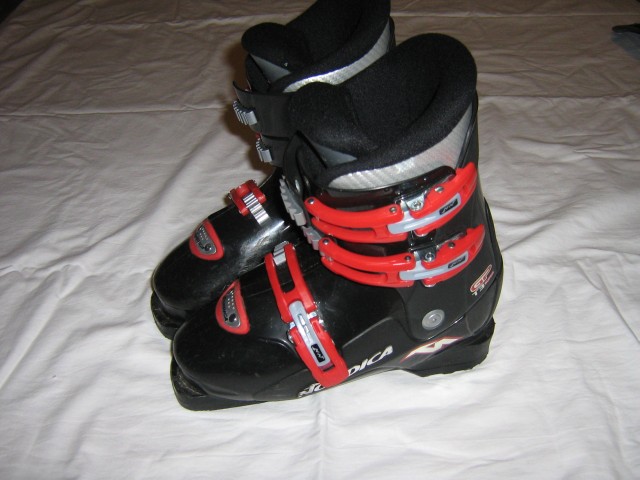 29386-scarponi-nordica.jpg