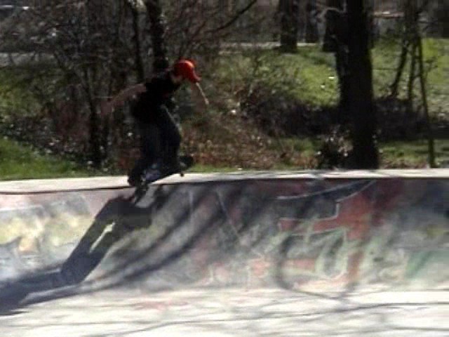 33889-skate00016.jpg