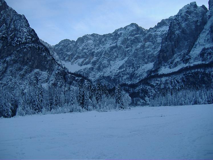 3979-dalla-val-saisera-vista-sulla-val-spragna-e-sulla-cresta-buinz.jpg