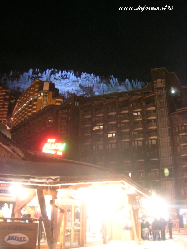 7512-avoriaz-notte5.jpg