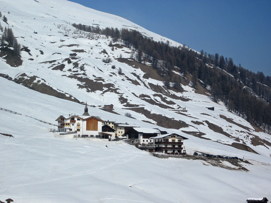 75373-villaggio-montagna.jpg