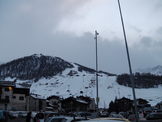 75764-17livignoarr.jpg