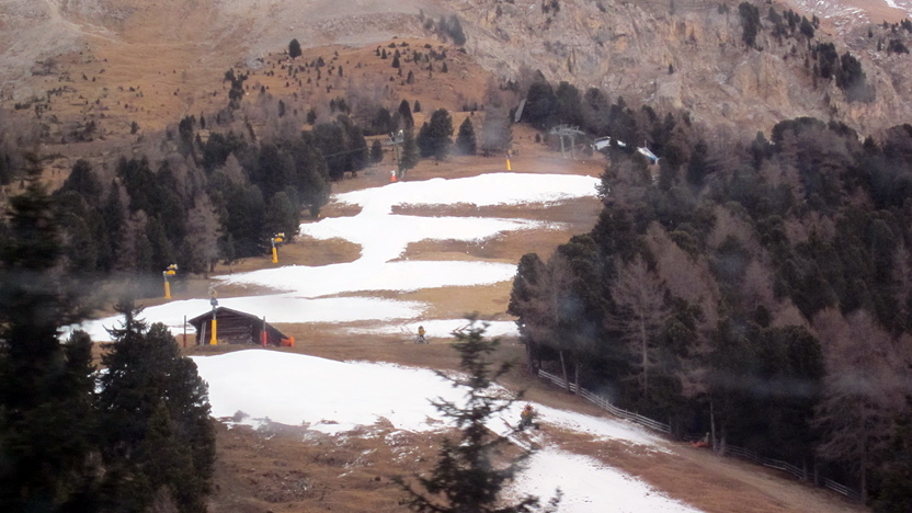78613-snow-makers.jpg
