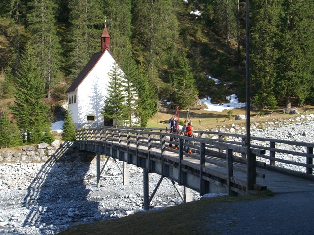 8342-partenza-ponte-tre-fontane.jpg