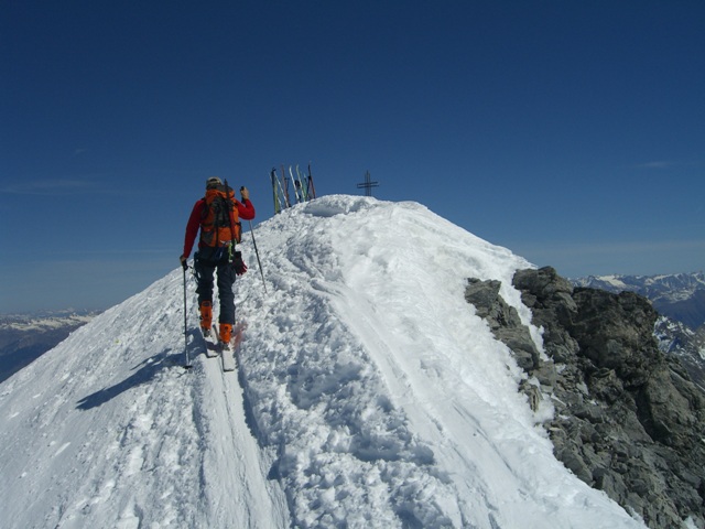 8350-paolo-arriva-in-vetta.jpg