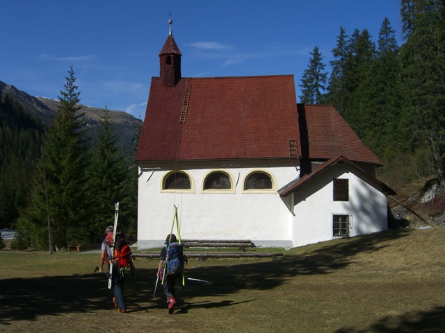 8357-chiesetta-tre-fontane.jpg