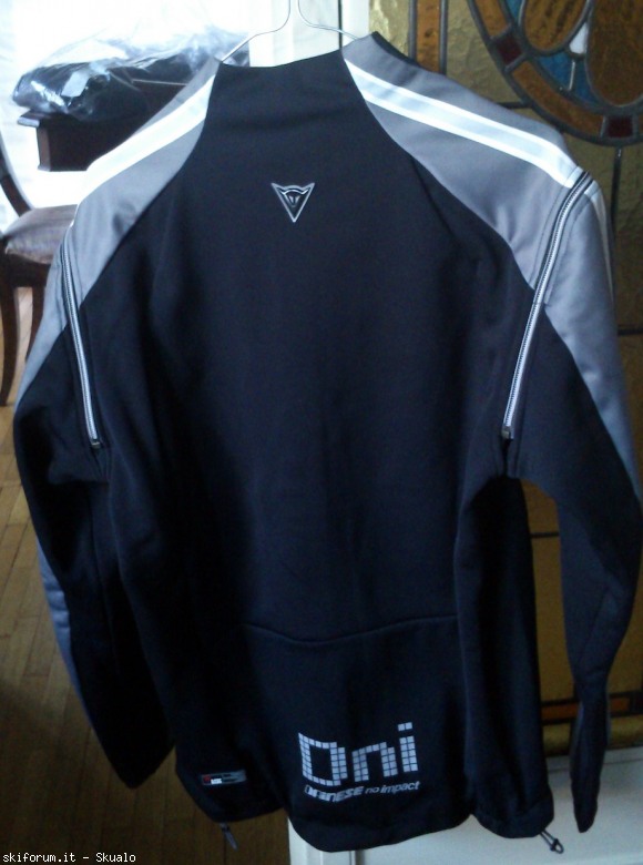 84431-windstopper2.jpg