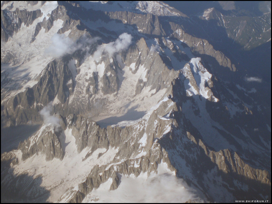 961-grand-jorasses-skiforum.jpg