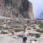 Impressionante il ghiaione della Lasties pieno di gente che corre giù Impressionante il ghiaione della Lasties pieno di gente che corre giù