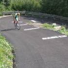 Un tizio che saliva dal Muro con la bici da corsa!
