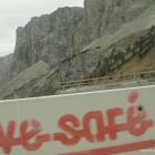 Lavori in corso per la costruzione di un ponte a Passo Gardena