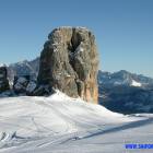 Le 5 Torri: spettacolari rocce dolomitiche... Le 5 Torri: spettacolari rocce dolomitiche...