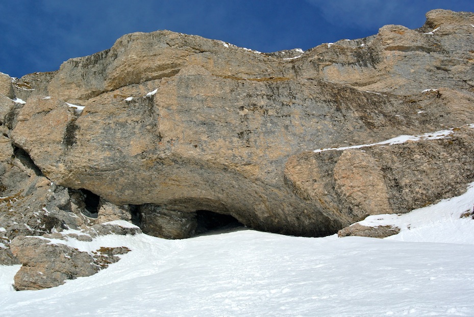 121786-entriamo-li.jpg