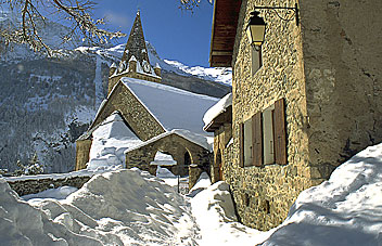1390-lagrave2.jpg