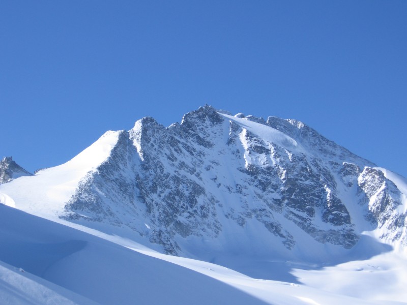 22464-valriva-010collal.jpg