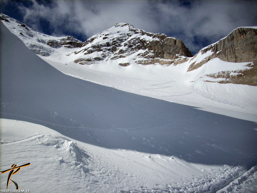 23878-primo-tratto-salita-punta-penia.jpg