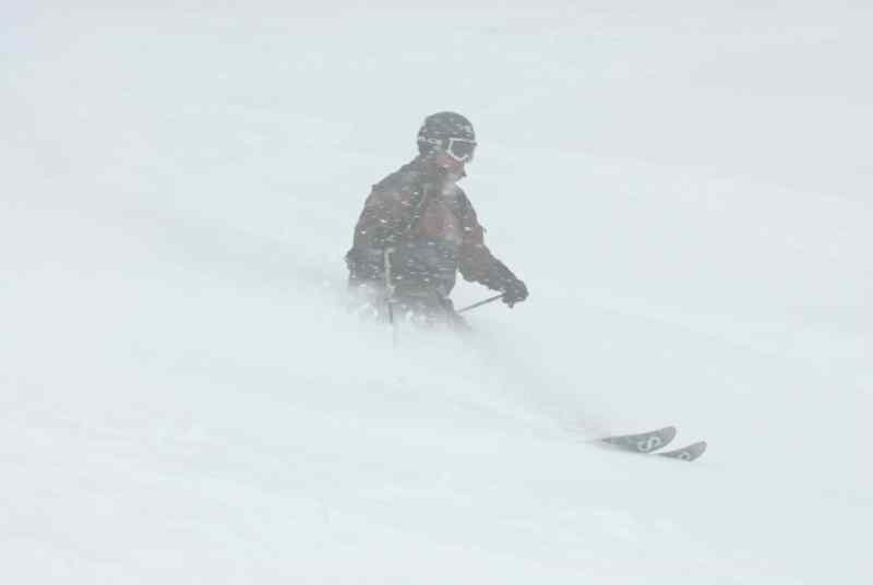 36755-cat-ski-whistler-046.jpg
