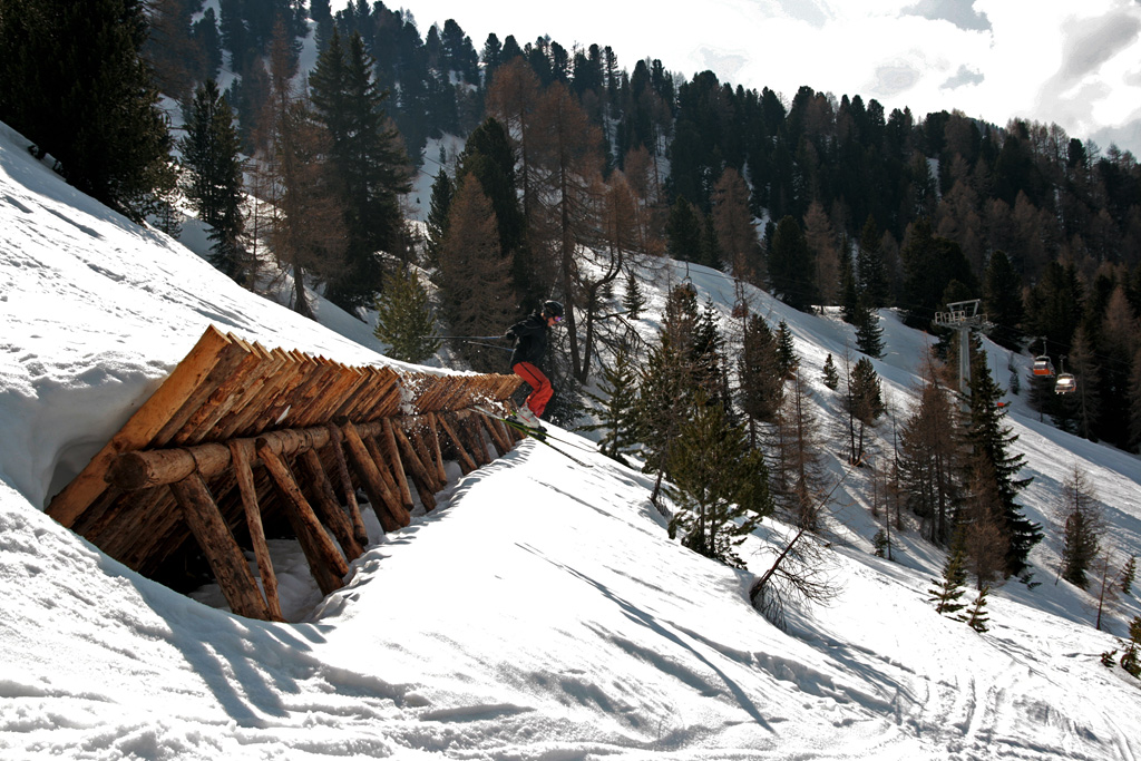 38364-fabio-salto-paravalanghe.jpg