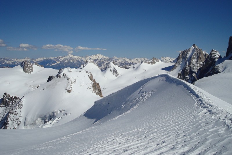 41831-panorama-verso-helbronner-e-nord-tour-ronde.jpg