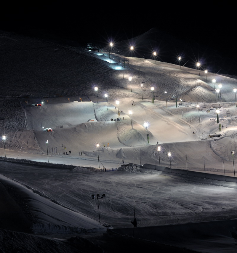43040-pratosnowparknight.jpg