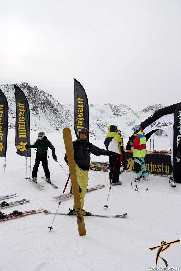 45271-majesty-skis.jpg