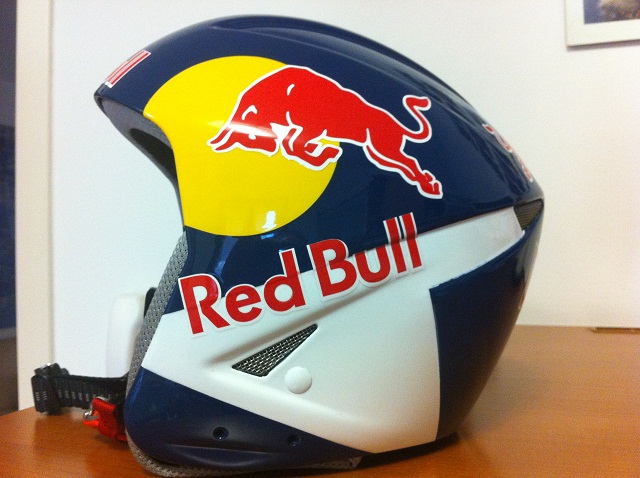67943-casco-red-bull-1.jpg