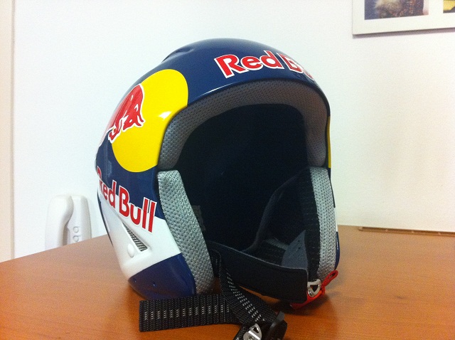 67946-casco-red-bull-4.jpg
